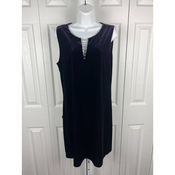 David Wayne Dark Purple Sleeveless Velvet Rhinestone V-Neck Shift Dress Size 12 - Picture 3 of 5